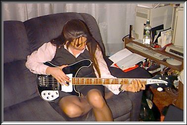 Sandy Hodgson with Rickenbacker Model 4001 (1980)