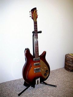 Rickenbacker Capri 345