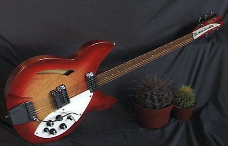 Rickenbacker Model 335